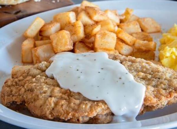 sho<em></em>neys country fried steak breakfast